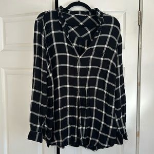 Old Navy - the Classic Shirt - black and white plaid flannel
